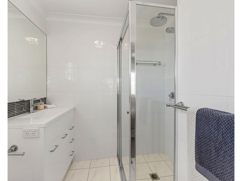 5 Crump Street, Holland Park West QLD 4121