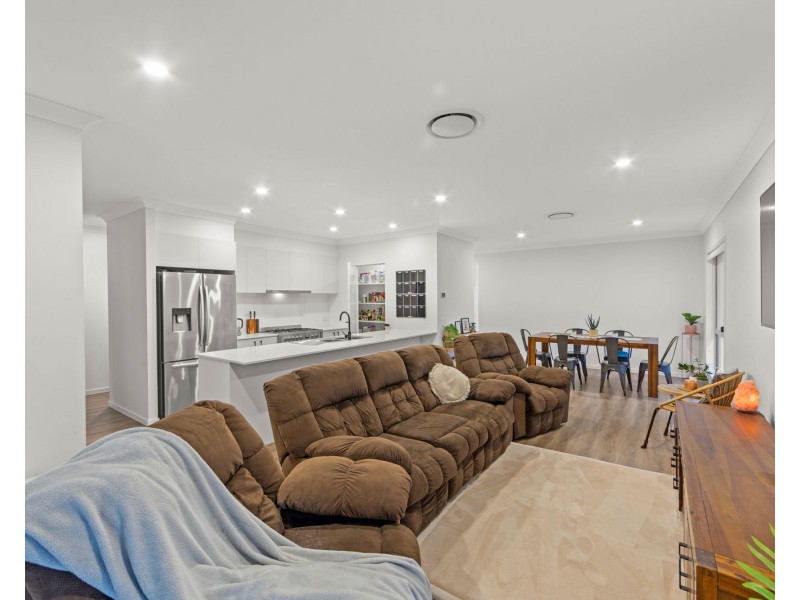 28 Bailey Court, Ormeau QLD 4208