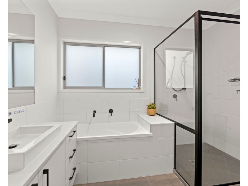 28 Bailey Court, Ormeau QLD 4208