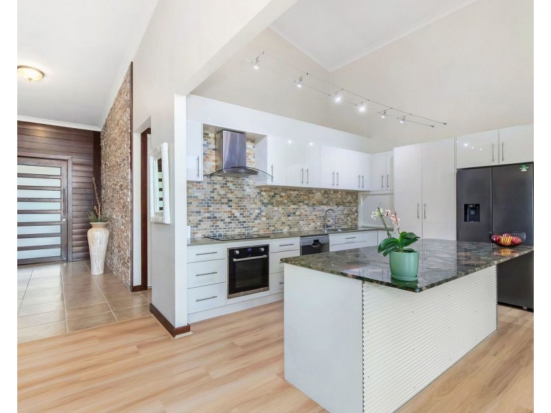 13 Barton Street, Reedy Creek QLD 4227