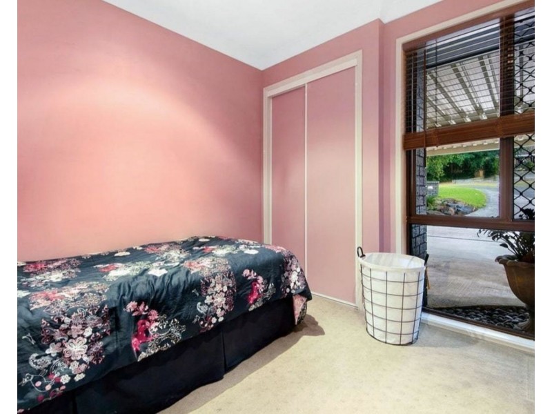 1/13 Ash Court, Arundel QLD 4214