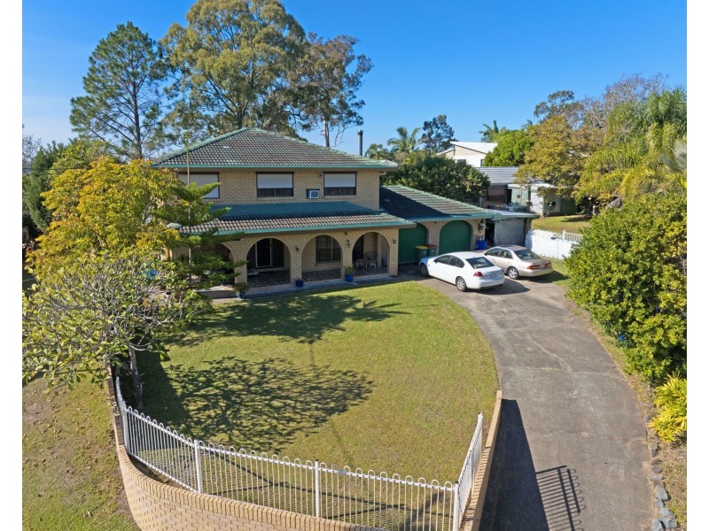 19 The Mores, Nerang QLD 4211