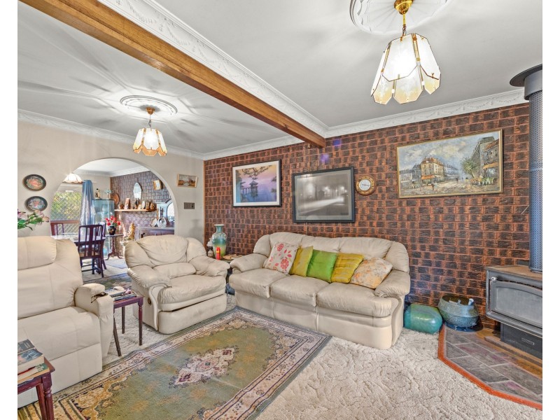 19 The Mores, Nerang QLD 4211