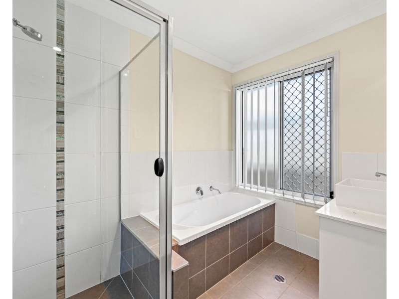 15 Fitzpatrick Circuit, Augustine Heights QLD 4300