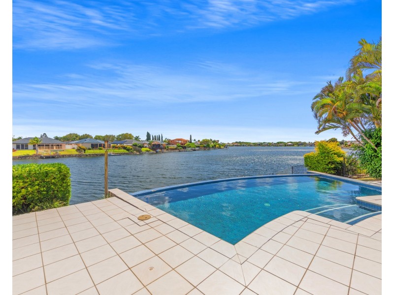 11 Westlake Court, Helensvale QLD 4212