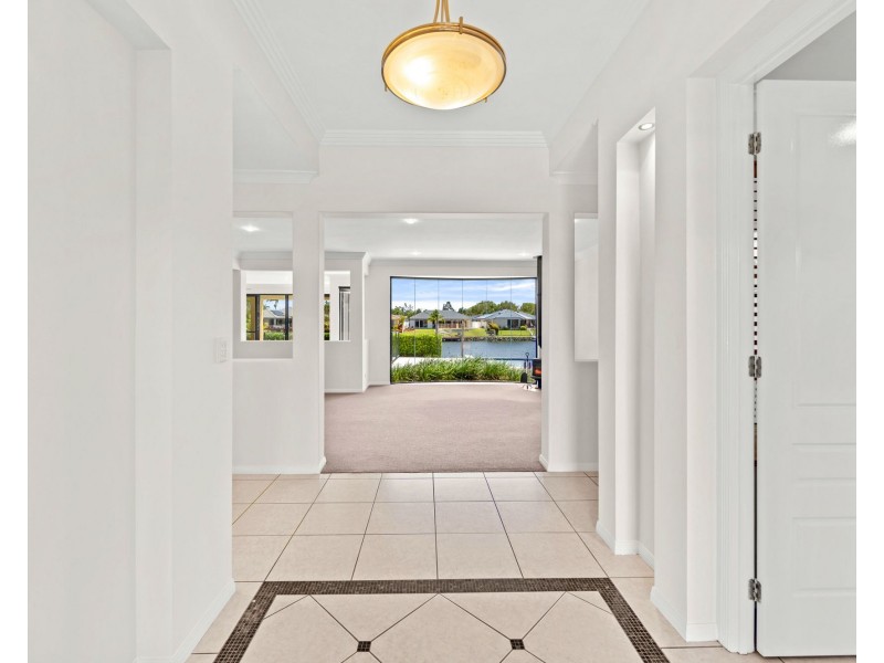 11 Westlake Court, Helensvale QLD 4212