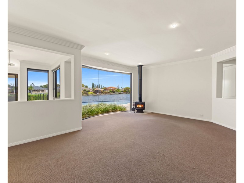 11 Westlake Court, Helensvale QLD 4212