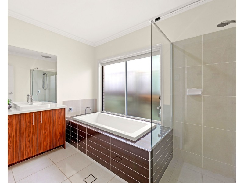 10 Preston Street, Ormeau Hills QLD 4208