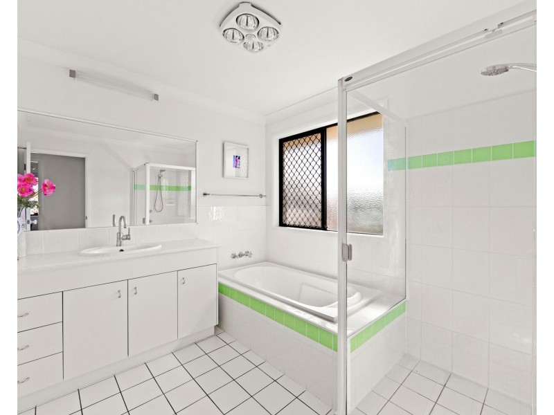 6 Silkwood Way, Molendinar QLD 4214