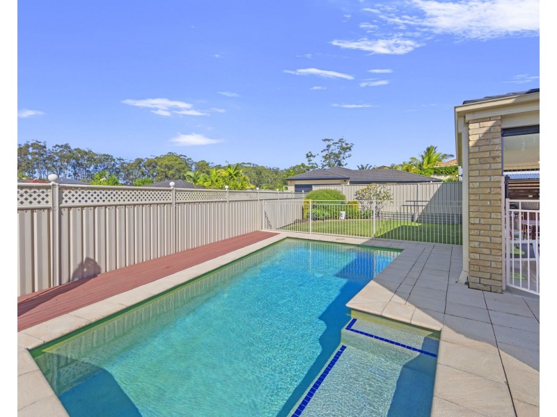 6 Silkwood Way, Molendinar QLD 4214