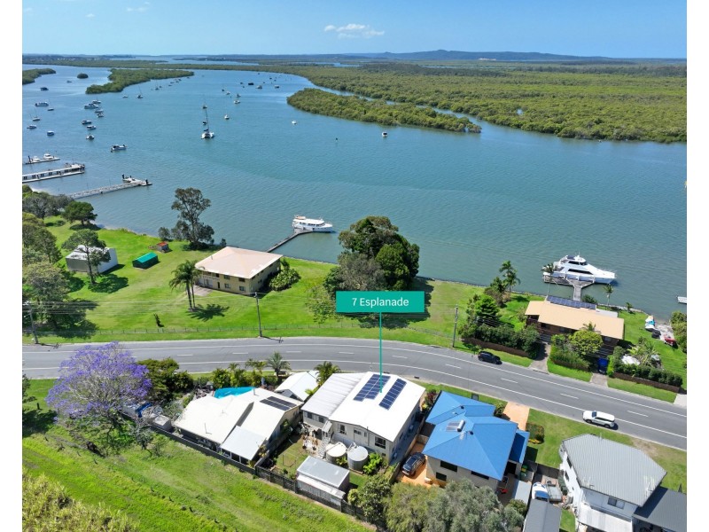 7 The Esplanade, Jacobs Well QLD 4208