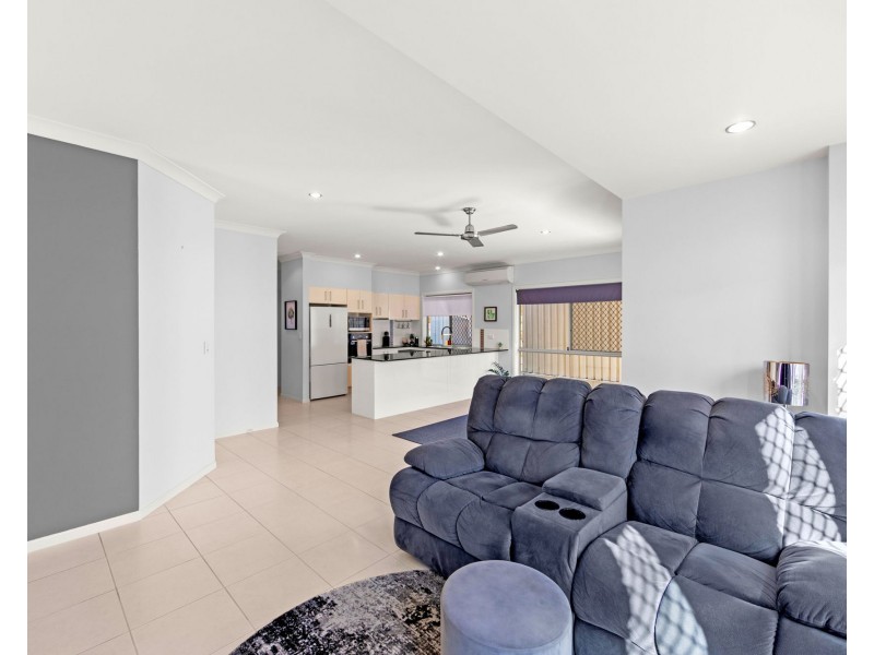 4/7 Castello Circuit, Varsity Lakes QLD 4227