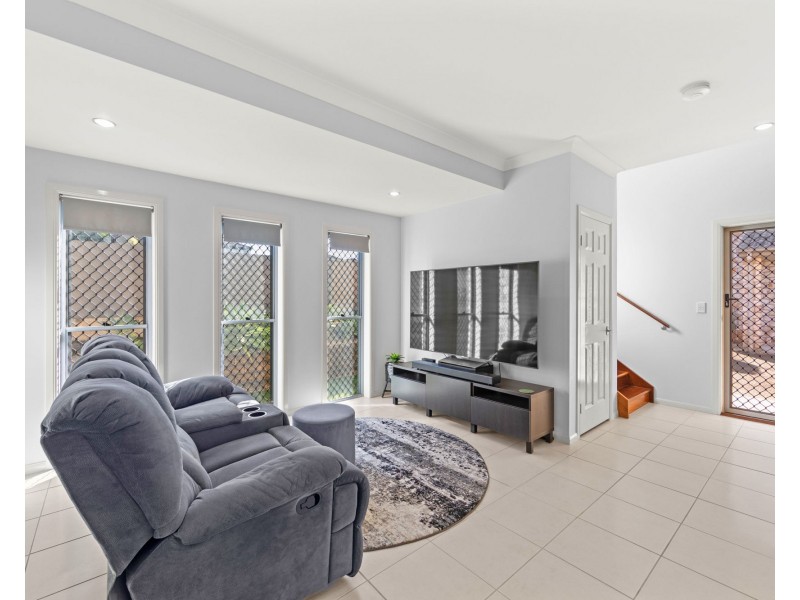 4/7 Castello Circuit, Varsity Lakes QLD 4227