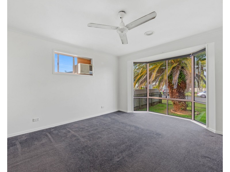 52 Coombe Avenue, Hope Island QLD 4212