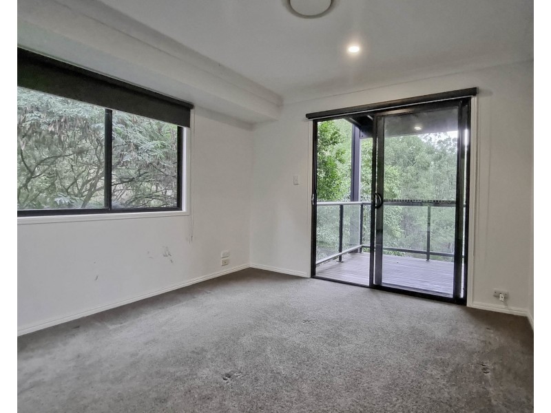 20/2 Ridgeline Way, Highland Park QLD 4211