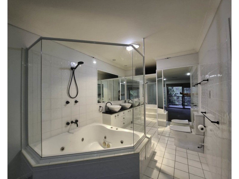 20/2 Ridgeline Way, Highland Park QLD 4211