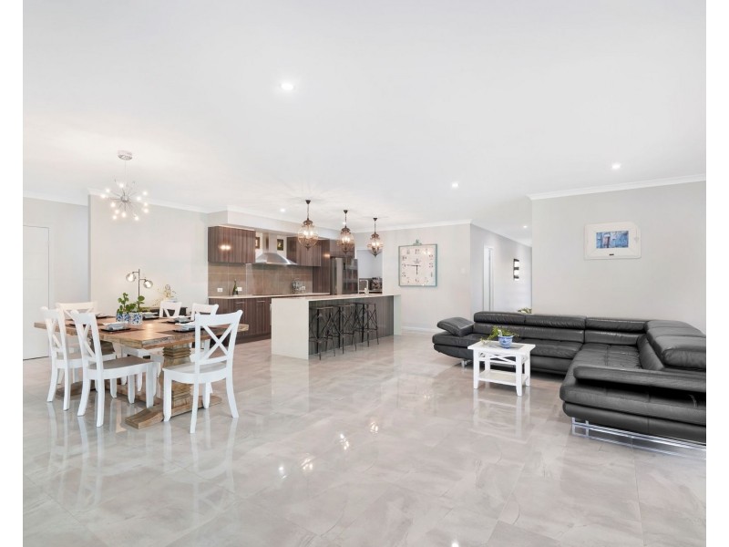 1/595 Bonogin Road, Bonogin QLD 4213