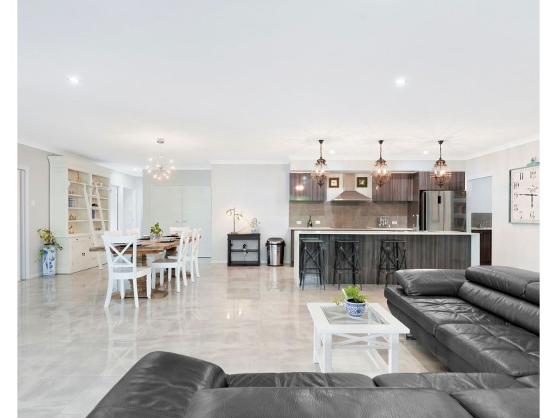 1/595 Bonogin Road, Bonogin QLD 4213