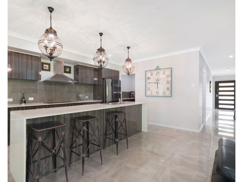 1/595 Bonogin Road, Bonogin QLD 4213