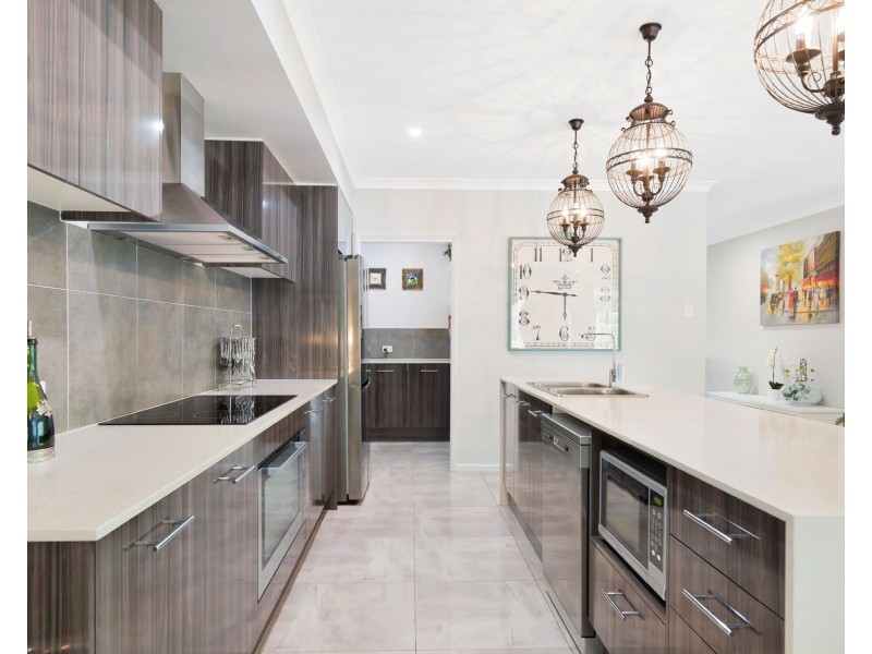 1/595 Bonogin Road, Bonogin QLD 4213