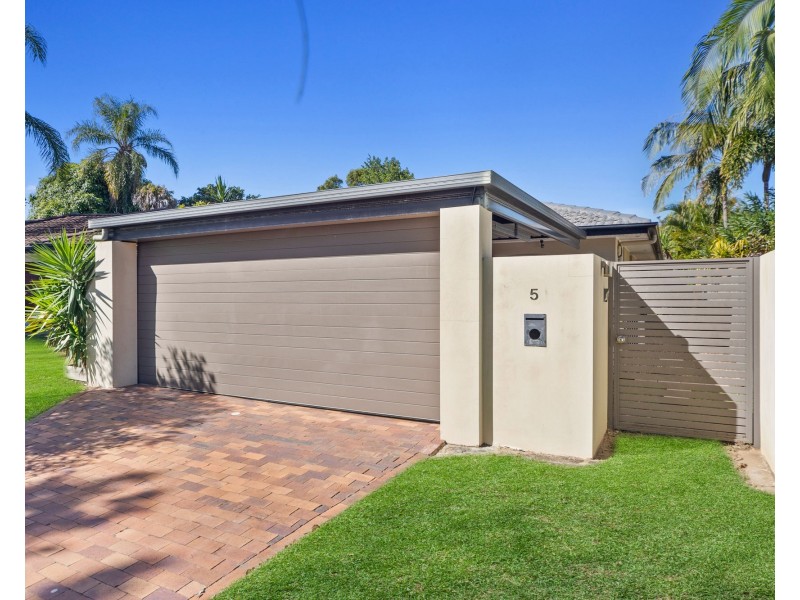5 Augusta Court, Coombabah QLD 4216