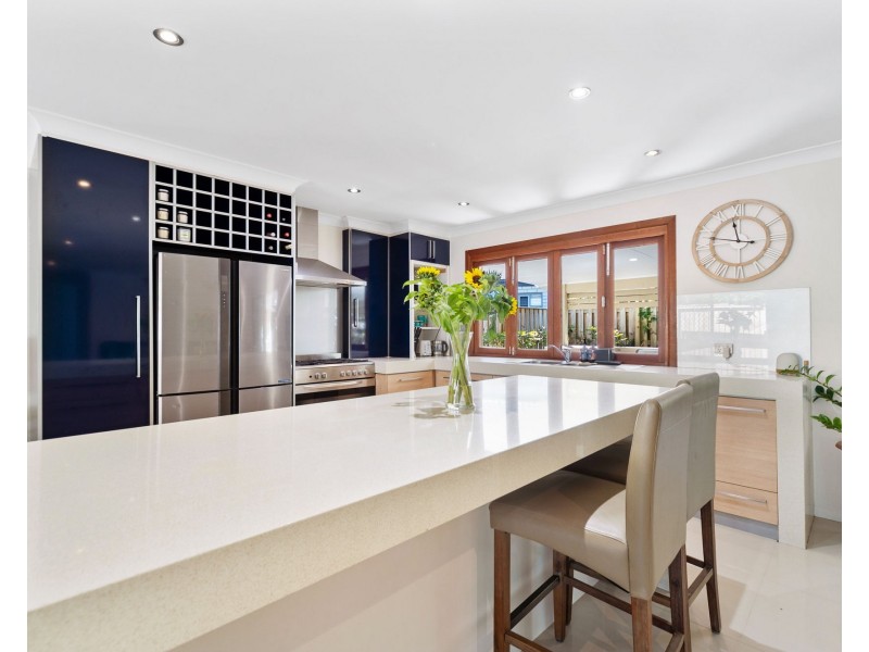 5 Augusta Court, Coombabah QLD 4216