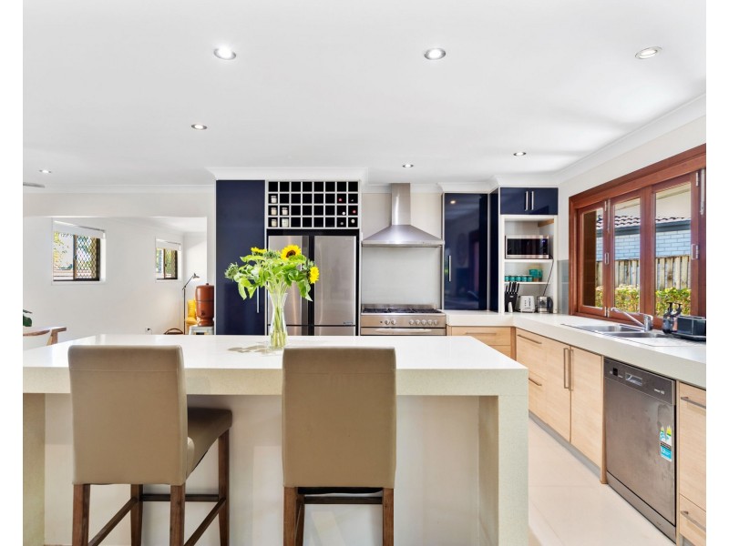 5 Augusta Court, Coombabah QLD 4216