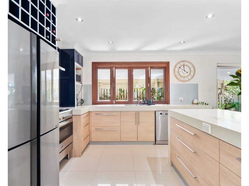 5 Augusta Court, Coombabah QLD 4216
