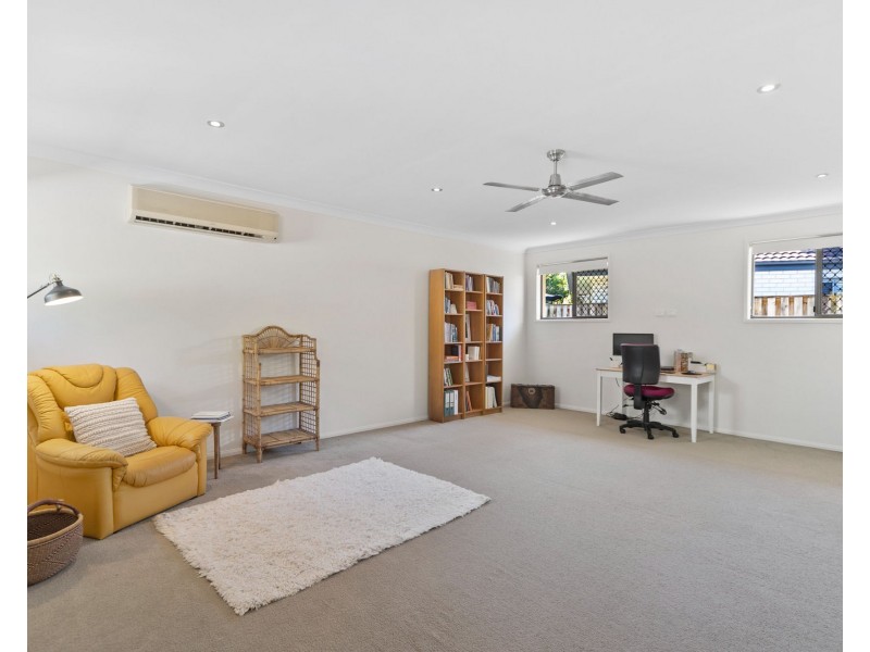 5 Augusta Court, Coombabah QLD 4216