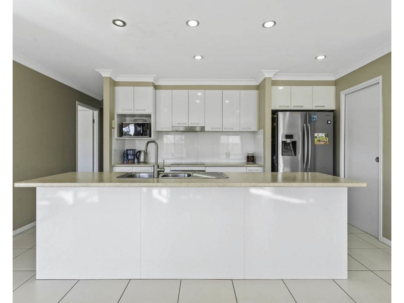 10 Conjola Lane, Waterford QLD 4133