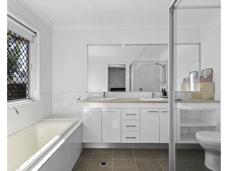 10 Conjola Lane, Waterford QLD 4133