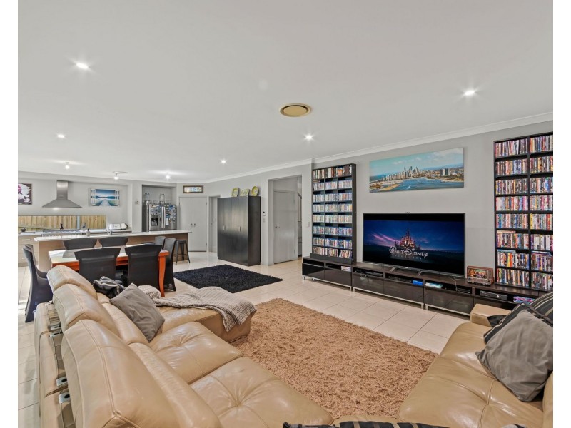 4 Picnic Creek Drive, Coomera QLD 4209