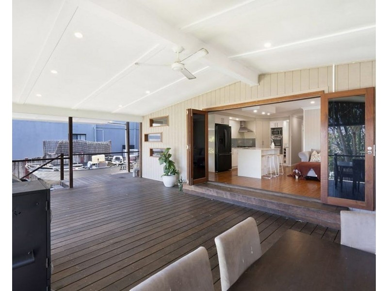 34 Eileen Avenue, Southport QLD 4215