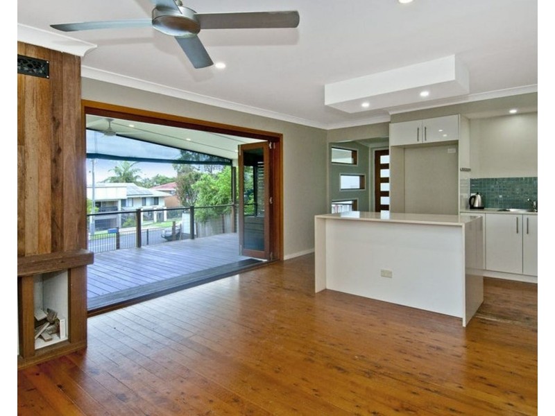 34 Eileen Avenue, Southport QLD 4215