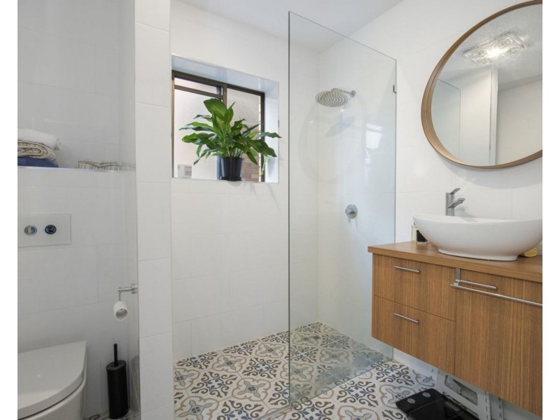 18/55 Duet Drive, Mermaid Waters QLD 4218