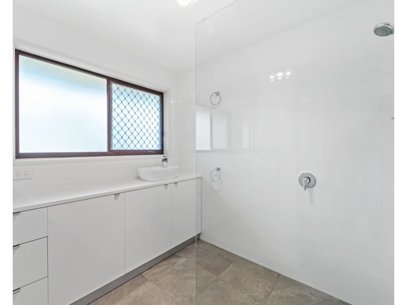 1/9 Virginia Grove, Southport QLD 4215