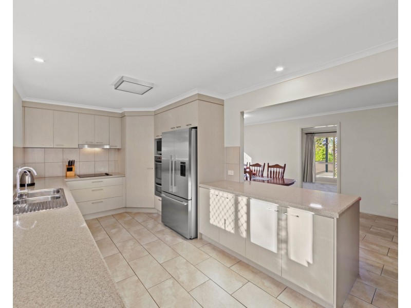 22 Prenzlau Crest, Windaroo QLD 4207