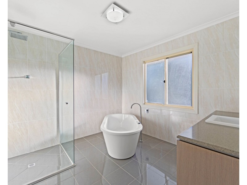 22 Prenzlau Crest, Windaroo QLD 4207