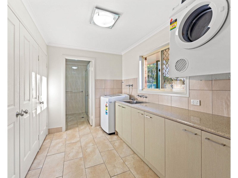 22 Prenzlau Crest, Windaroo QLD 4207