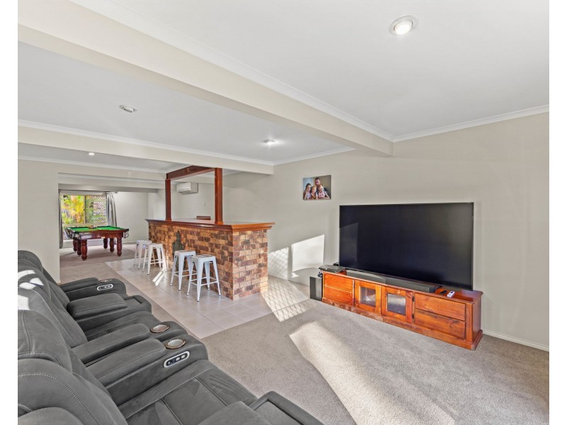22 Prenzlau Crest, Windaroo QLD 4207