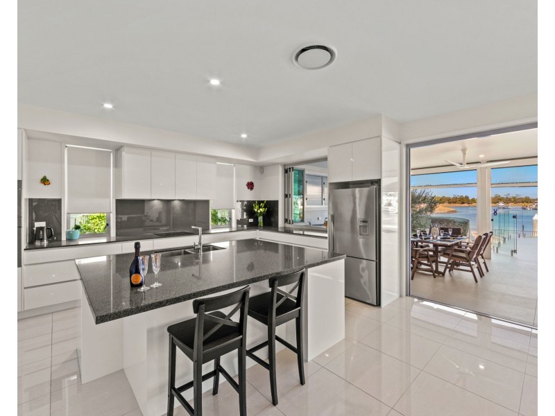 41 Marina Parade, Jacobs Well QLD 4208