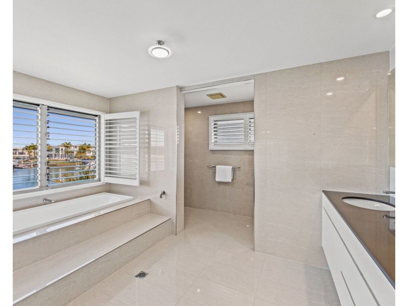 41 Marina Parade, Jacobs Well QLD 4208