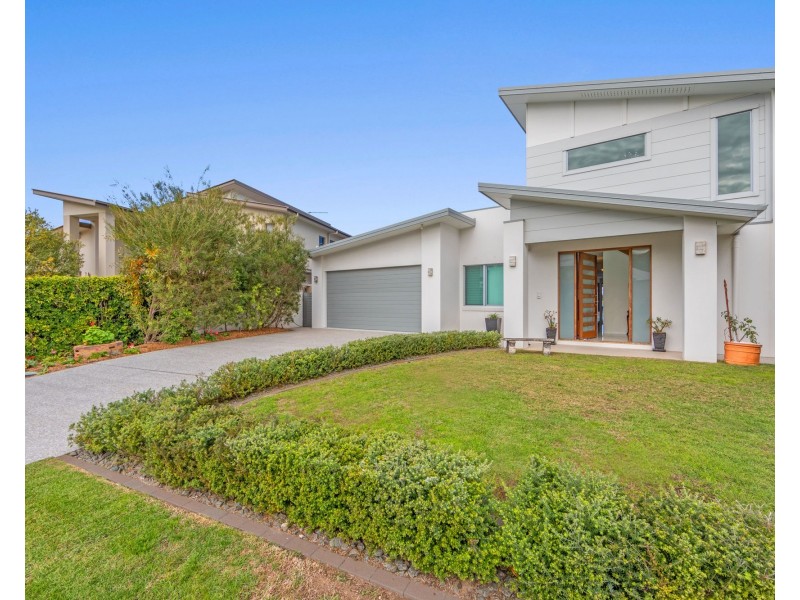 41 Marina Parade, Jacobs Well QLD 4208