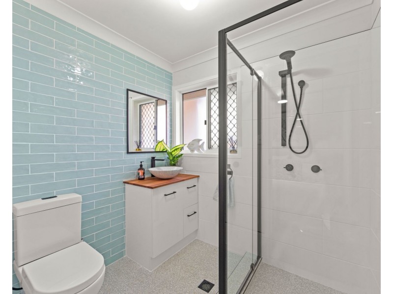 3 Tari Court, Runaway Bay QLD 4216