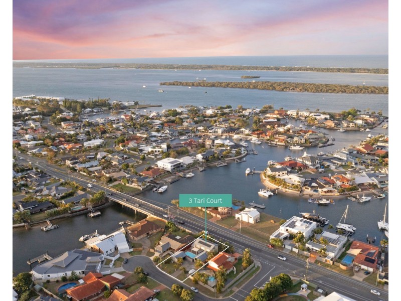 3 Tari Court, Runaway Bay QLD 4216