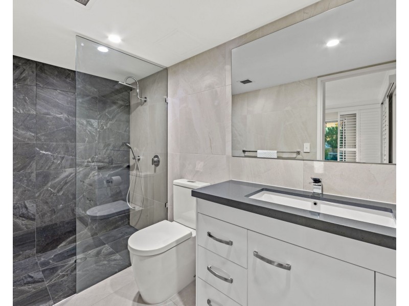 9/6 Back Street, Biggera Waters QLD 4216