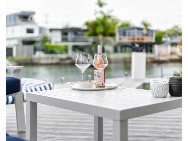 2/2 Vaggelas Crescent, Biggera Waters QLD 4216