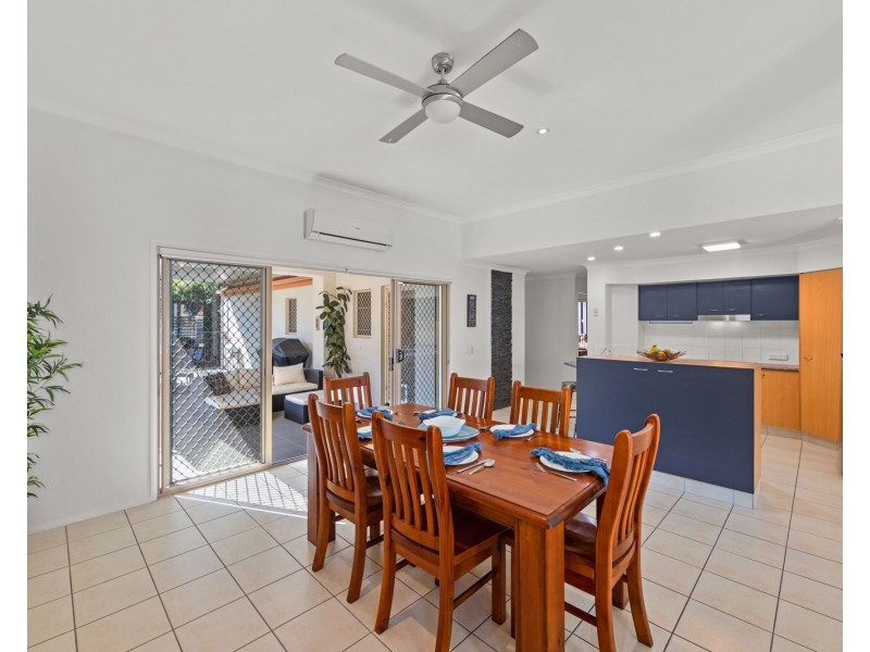 8 Bergamo Drive, Varsity Lakes QLD 4227