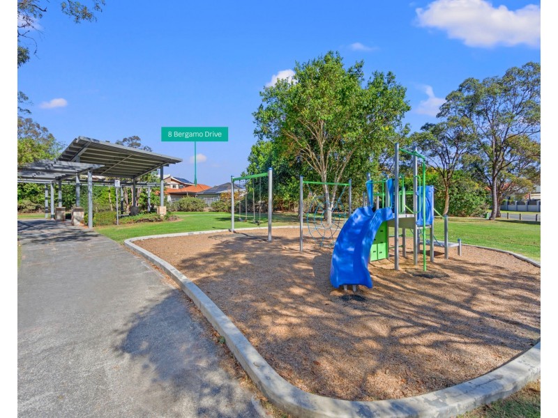 8 Bergamo Drive, Varsity Lakes QLD 4227