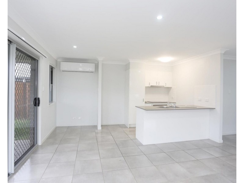 1 Hillsborough Place, Pimpama QLD 4209